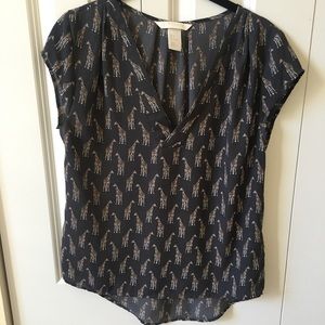 Blouse with giraffe print